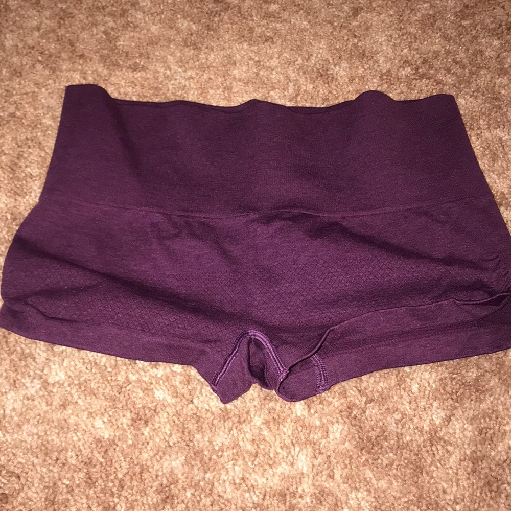 Lululemon hot yoga shorts